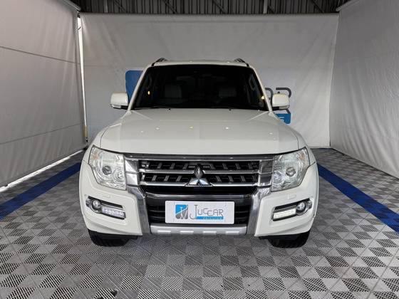 MITSUBISHI PAJERO FULL 3.2 HPE 4X4 16V TURBO INTERCOOLER DIESEL 4P AUTOMÁTICO MITSUBISHI PAJERO FULL 3.2 HPE 4X4 16V TURBO INTERCOOLER DIESEL 4P AUTOMÁTICO